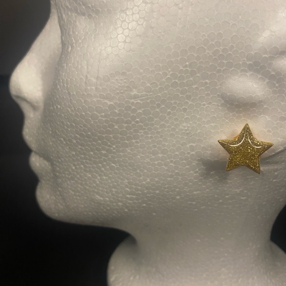 Gold colored post earrings - Picture 2 of 3